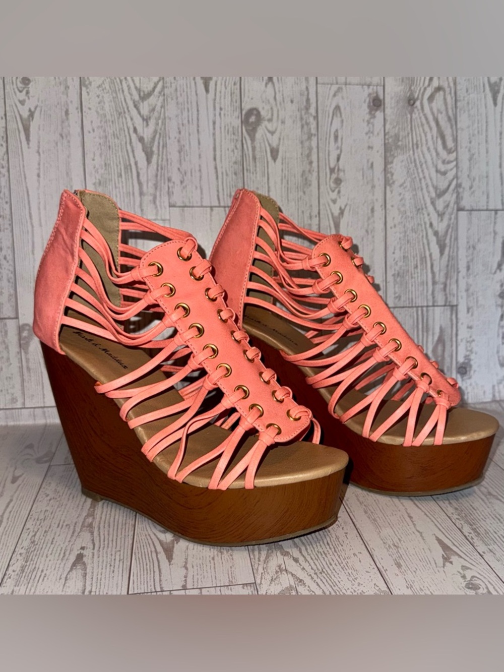 Strappy Coral Wedge Sandals - size 7 - Picture 3 of 11